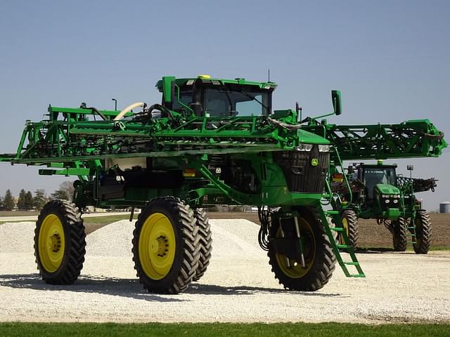 Image of John Deere 410R equipment image 3