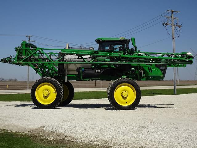 Image of John Deere 410R equipment image 4