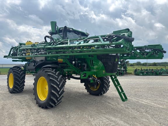 Image of John Deere 410R Primary image