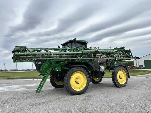 Image of John Deere 410R equipment image 1