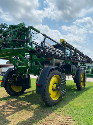Image of John Deere 410R equipment image 2