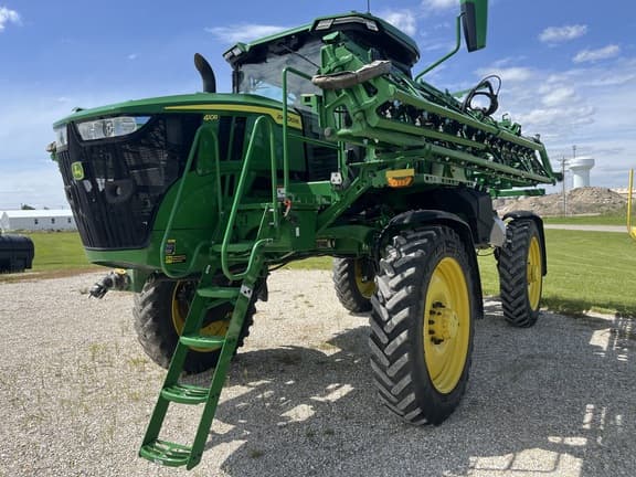 Image of John Deere 410R equipment image 2