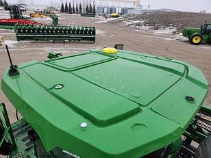 Main image John Deere 410R 33