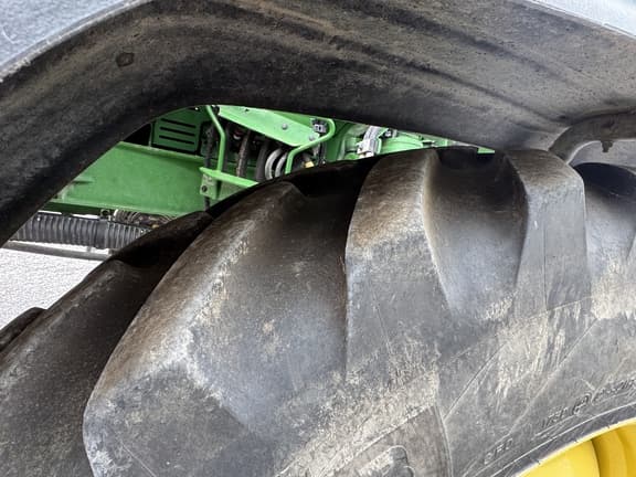 Image of John Deere 410R equipment image 3