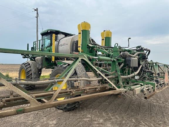 Image of John Deere 410R equipment image 4