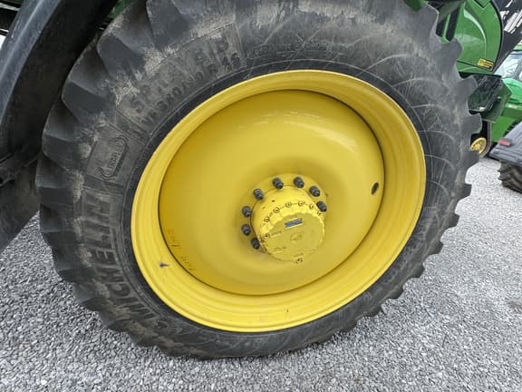 Image of John Deere 410R equipment image 4