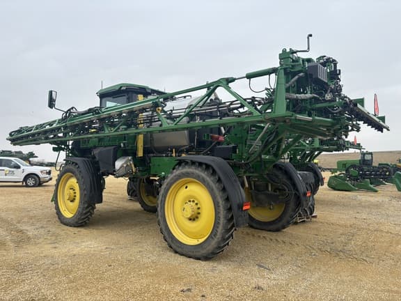 Image of John Deere 410R equipment image 2