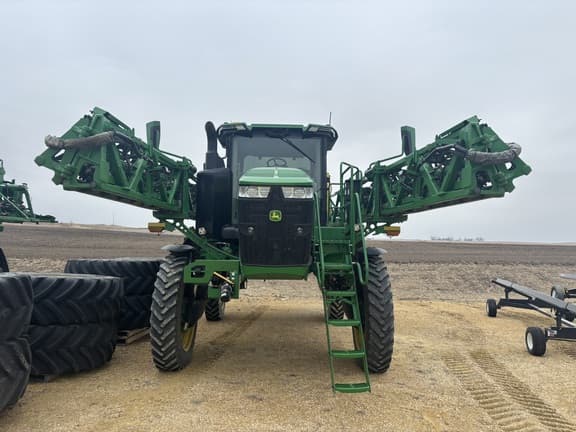 Image of John Deere 410R equipment image 4