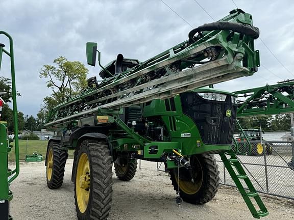 Image of John Deere 410R equipment image 1