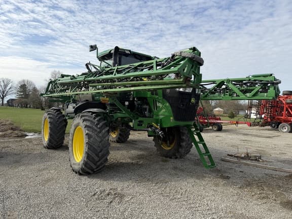Image of John Deere 410R equipment image 2