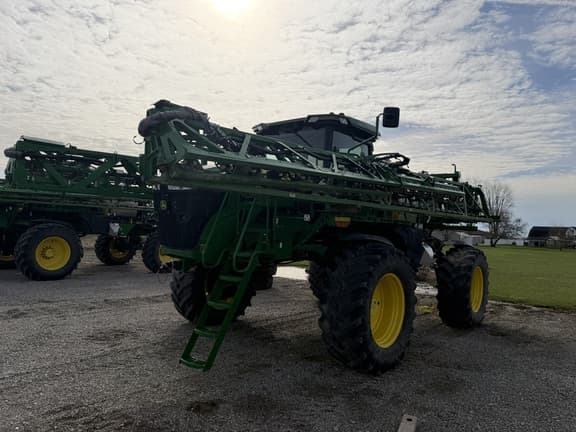Image of John Deere 410R equipment image 1