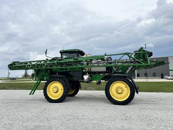 Image of John Deere 410R equipment image 4