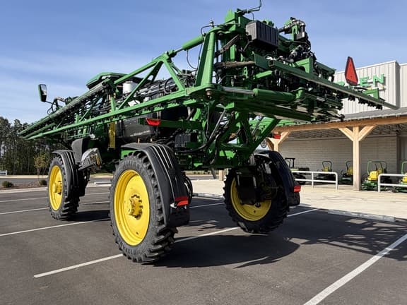 Image of John Deere 410R equipment image 4