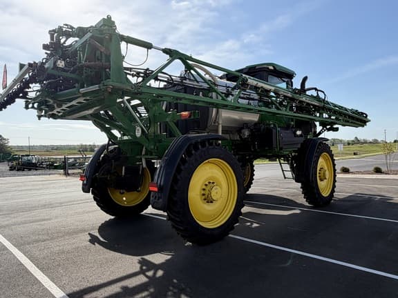 Image of John Deere 410R equipment image 2