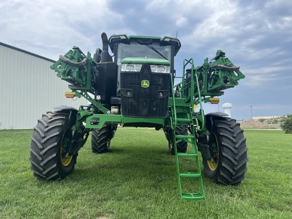Image of John Deere 410R equipment image 1
