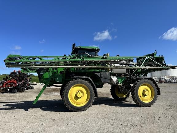 Image of John Deere 410R equipment image 1
