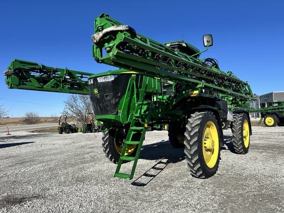 Image of John Deere 410R Primary image