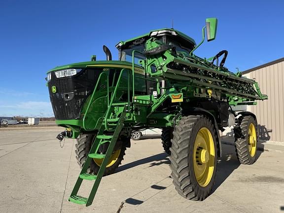 Image of John Deere 410R equipment image 2