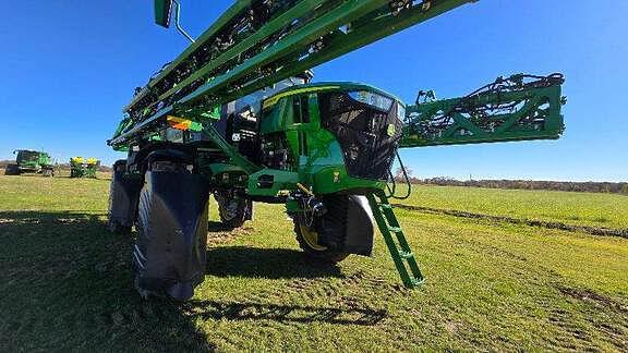 Image of John Deere 410R equipment image 3