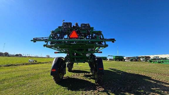 Image of John Deere 410R equipment image 4