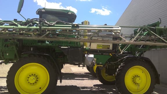 Image of John Deere 410R equipment image 4