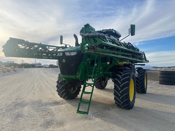 Image of John Deere 410R equipment image 3