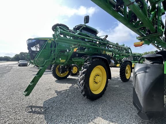 Image of John Deere 410R equipment image 1