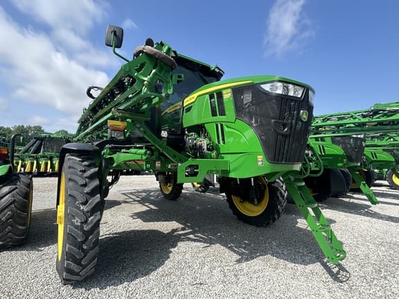 Image of John Deere 410R equipment image 2