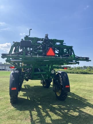 Image of John Deere 410R equipment image 2