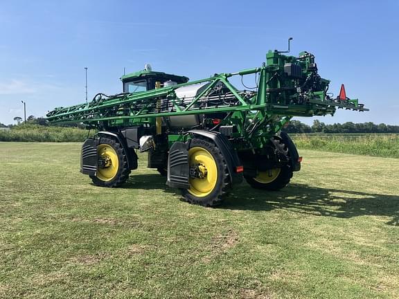 Image of John Deere 410R equipment image 4