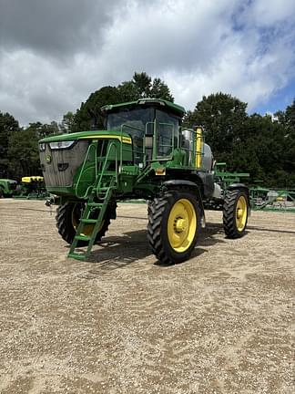 Image of John Deere 410R equipment image 1