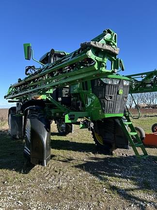 Image of John Deere 410R equipment image 2