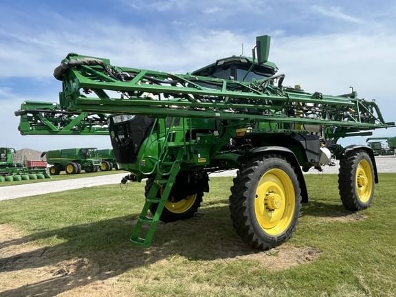 2023 John Deere 410R Equipment Image0