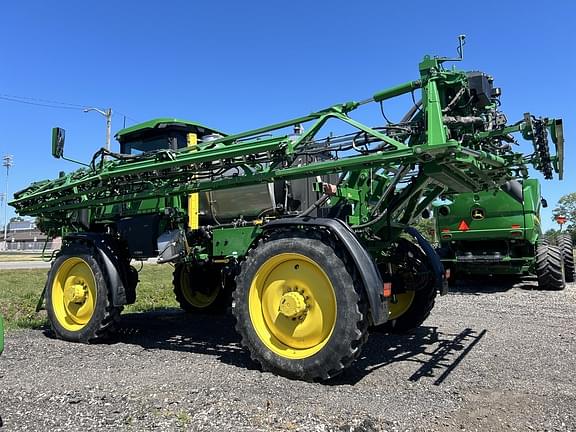 Image of John Deere 410R equipment image 1