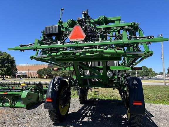 Image of John Deere 410R equipment image 4