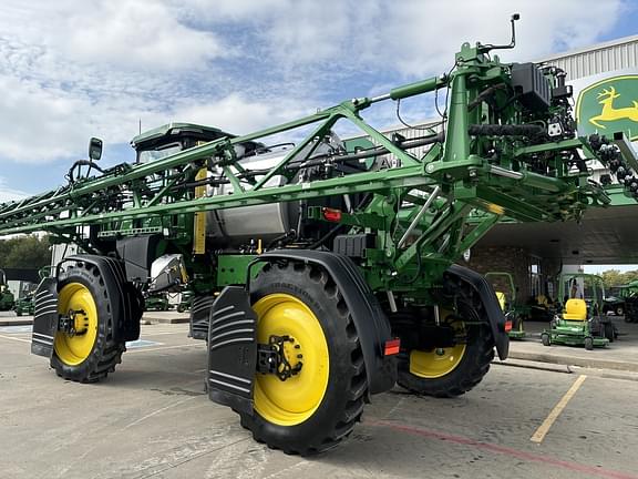 Image of John Deere 410R equipment image 3