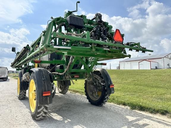Image of John Deere 410R equipment image 4