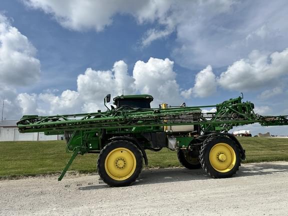 Image of John Deere 410R equipment image 1
