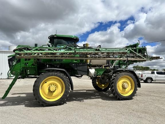 Image of John Deere 410R equipment image 1