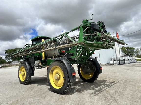 Image of John Deere 410R equipment image 3