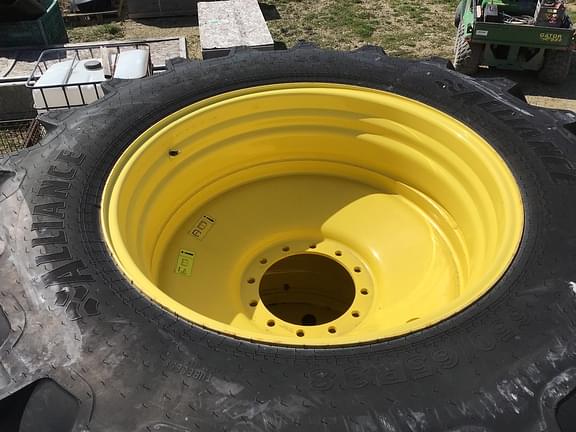 Image of John Deere 410R equipment image 2
