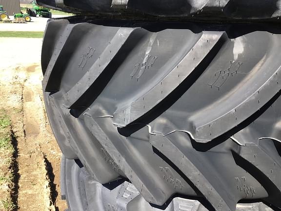 Image of John Deere 410R equipment image 3