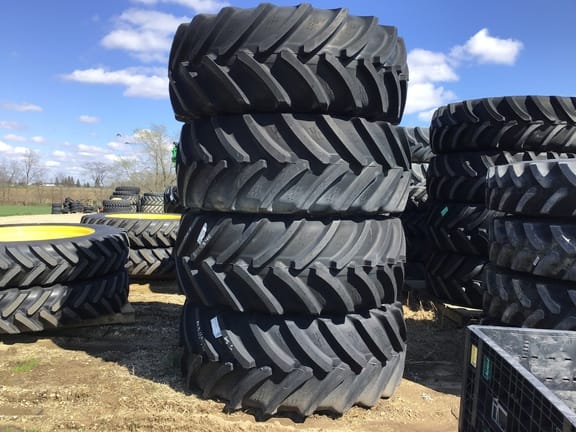 2023 John Deere 410R Equipment Image0