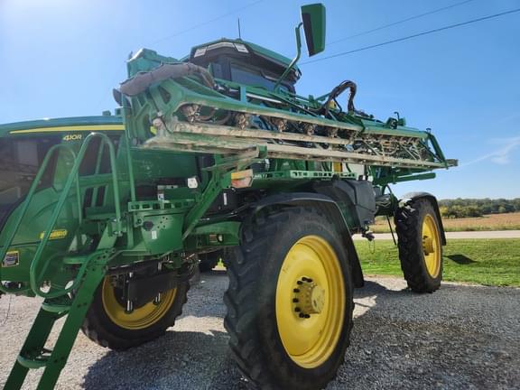 Image of John Deere 410R equipment image 3