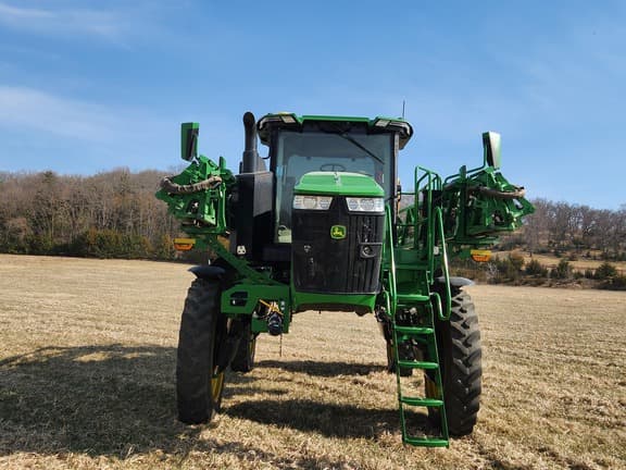 Image of John Deere 410R equipment image 3