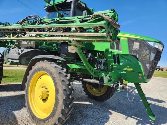 Image of John Deere 410R equipment image 2