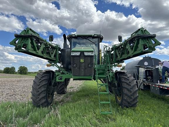 Image of John Deere 410R equipment image 1