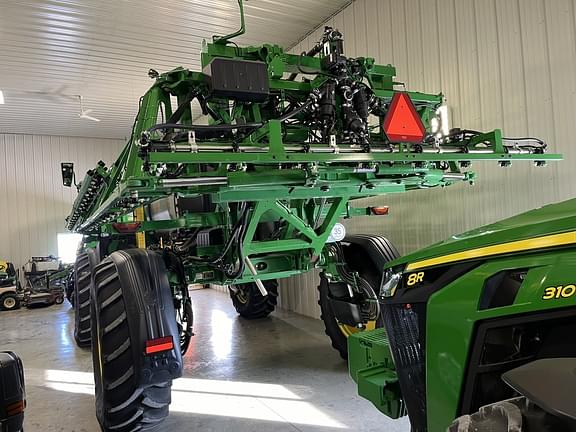 Image of John Deere 410R equipment image 3
