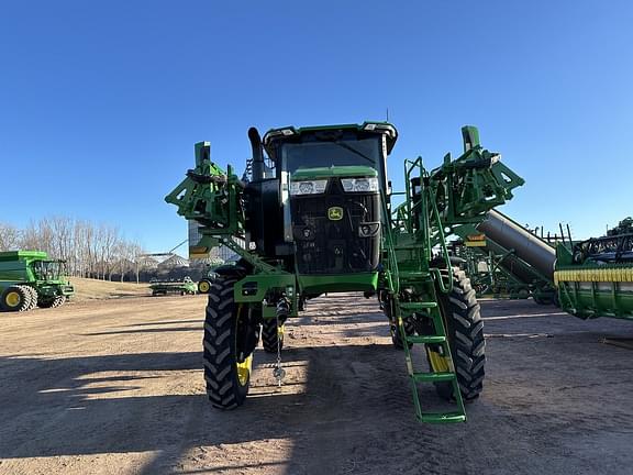 Image of John Deere 410R equipment image 2