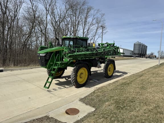 Image of John Deere 410R Image 1
